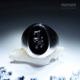 Obrázek produktu Nestor - pánský prsten s onyxem a  monogramem na přání